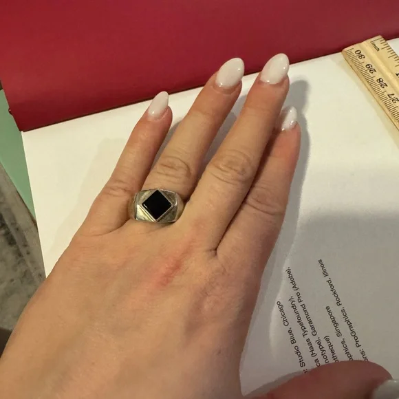 Stunning 925 Sterling silver and onyx vintage size 10 ring 10g - Picture 15 of 16